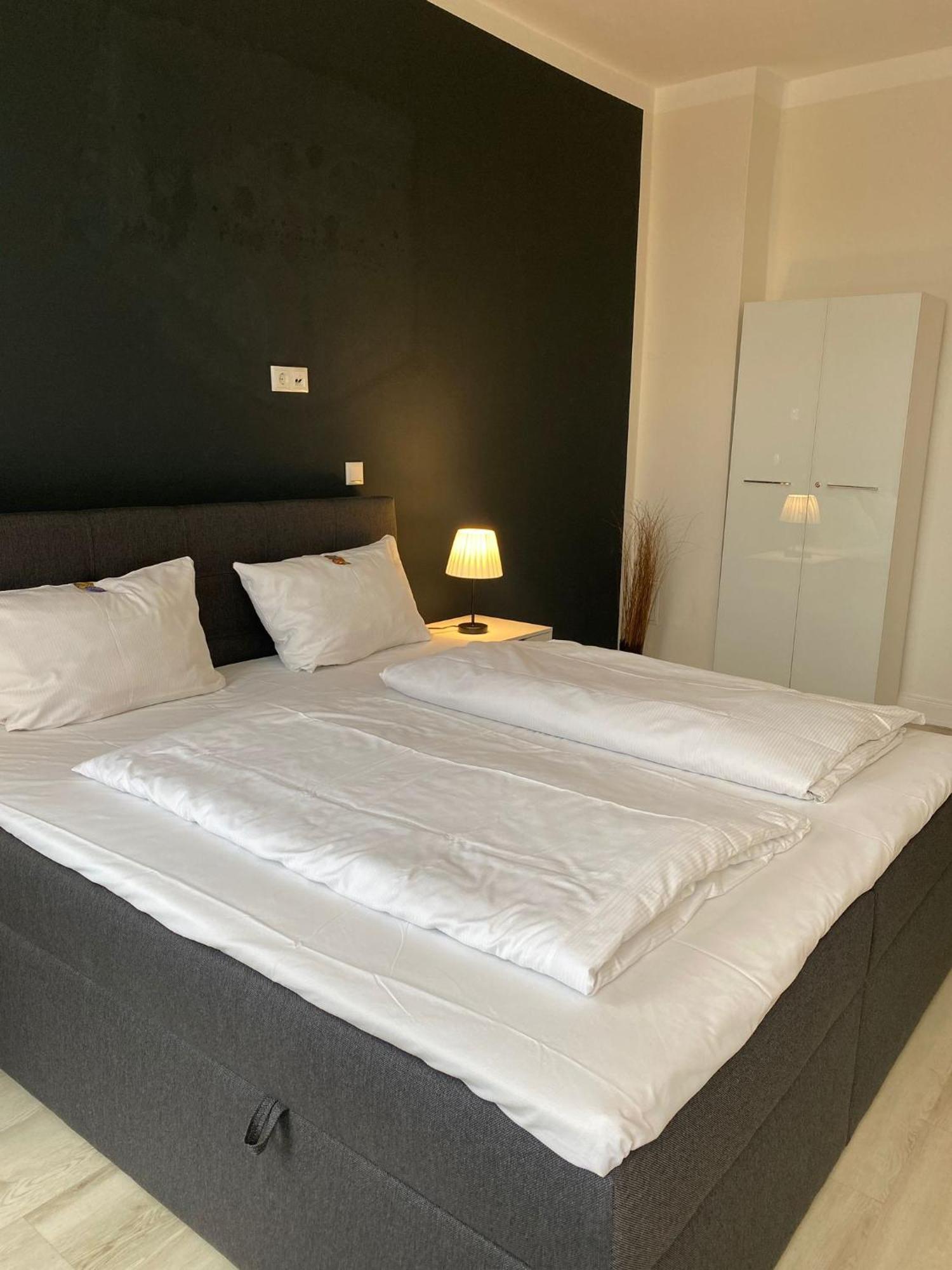 Hotel Adler & Eventlocation Gmbh Itzehoe Dış mekan fotoğraf