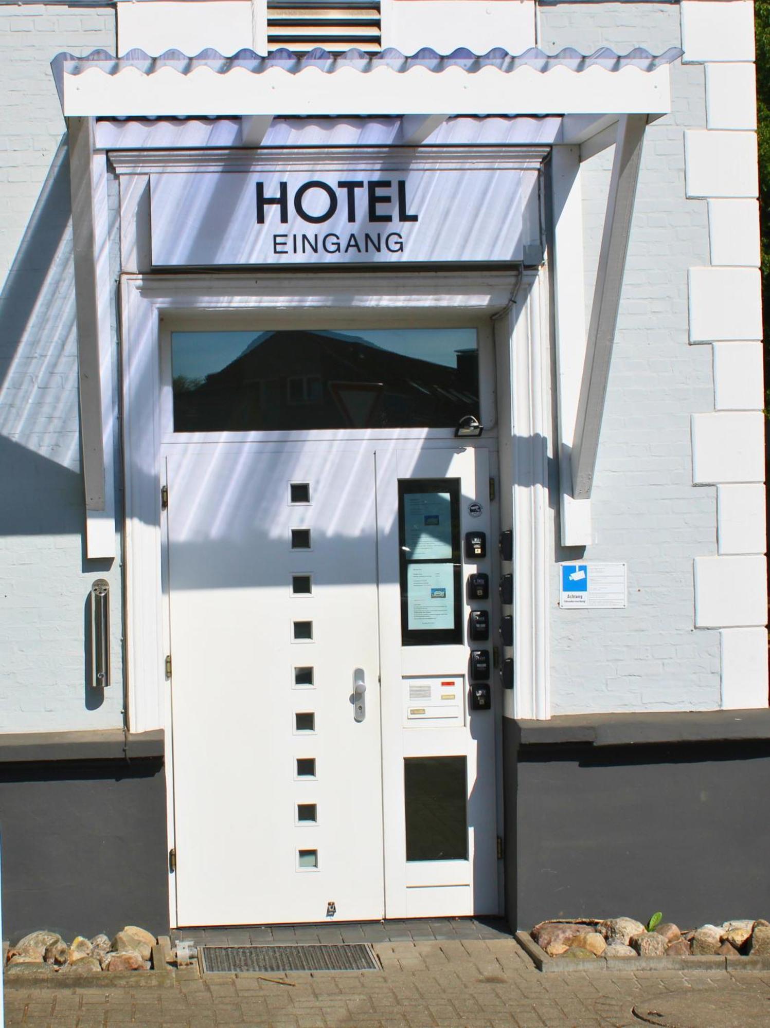 Hotel Adler & Eventlocation Gmbh Itzehoe Dış mekan fotoğraf